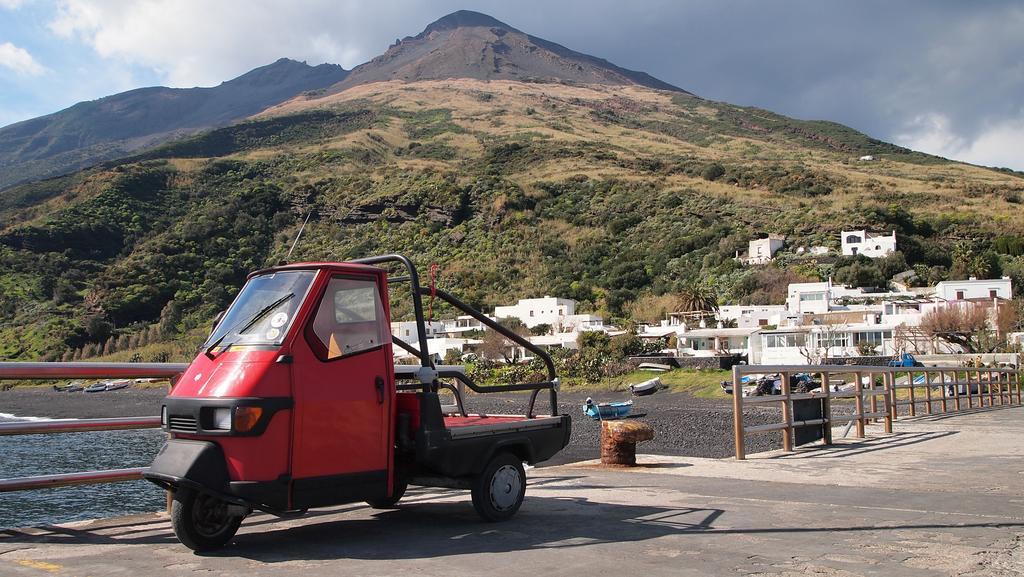Il Vulcano A Piedi Стромболи Экстерьер фото