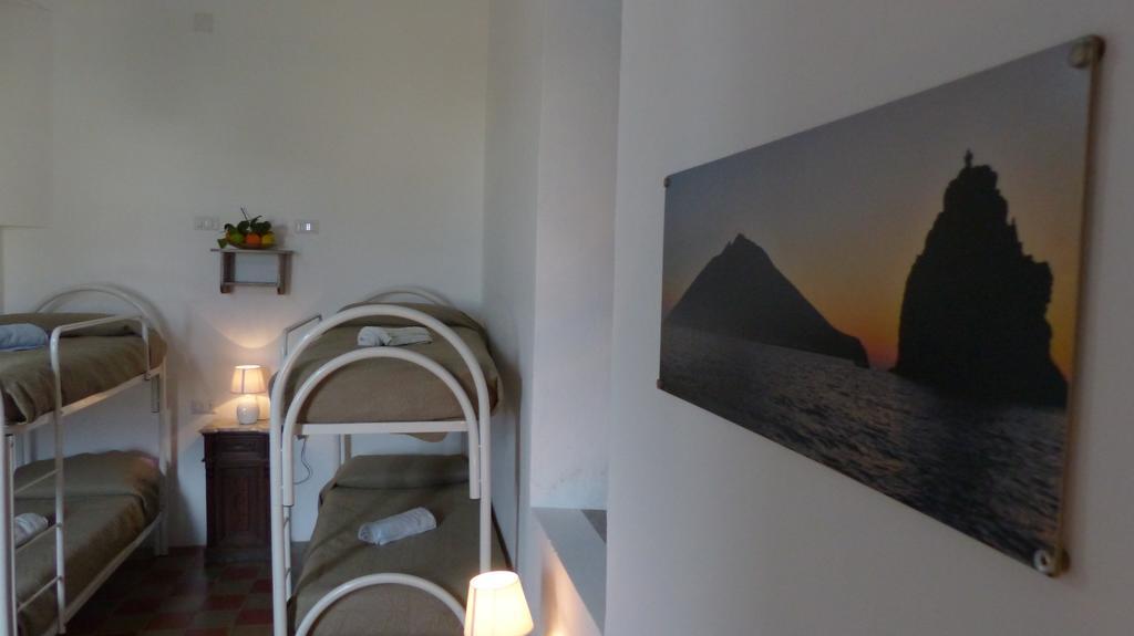 Il Vulcano A Piedi Стромболи Экстерьер фото