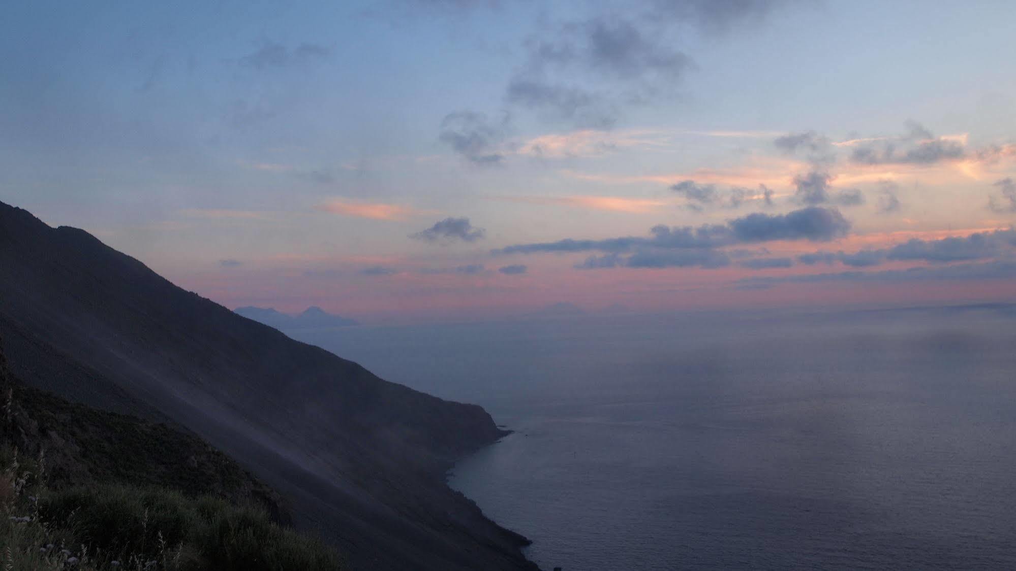 Il Vulcano A Piedi Стромболи Экстерьер фото