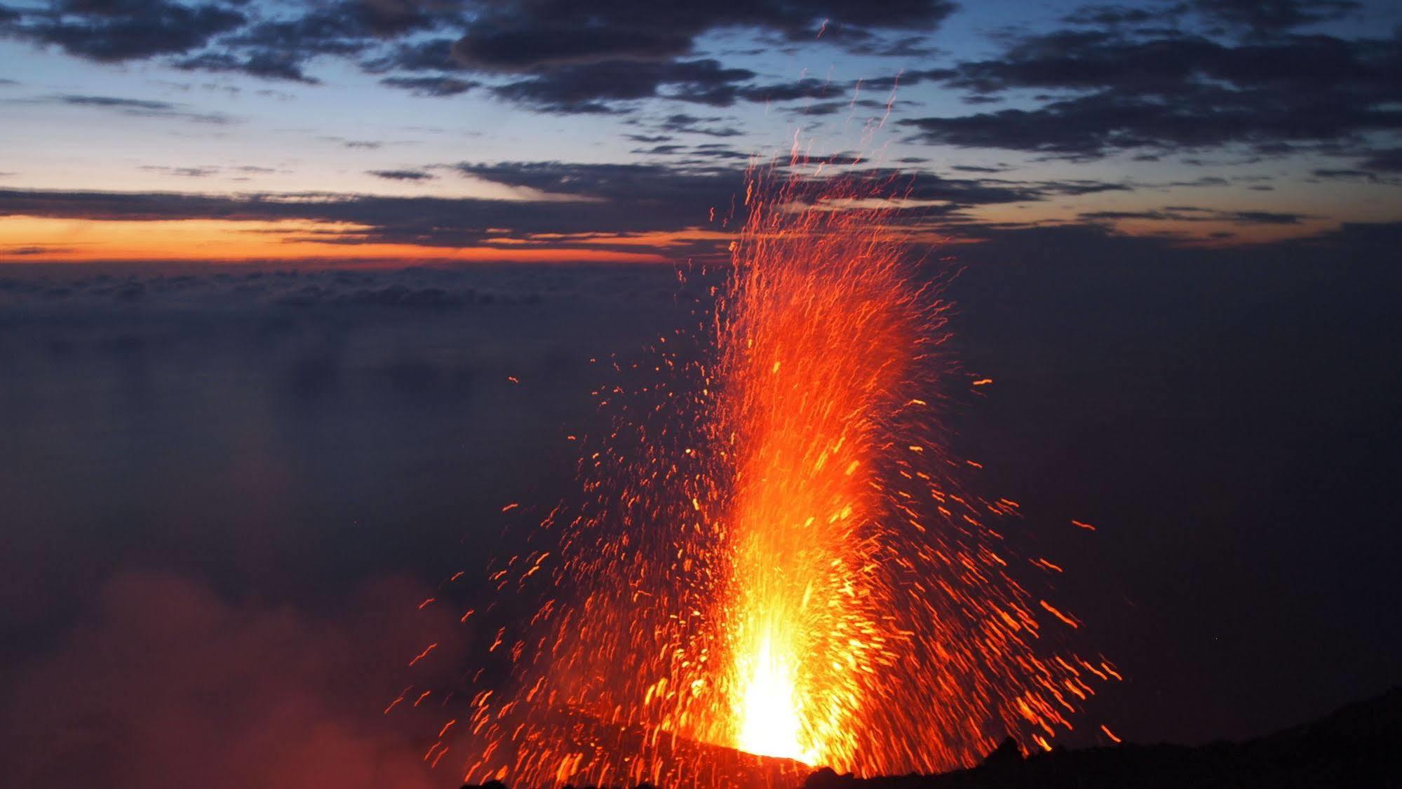 Il Vulcano A Piedi Стромболи Экстерьер фото